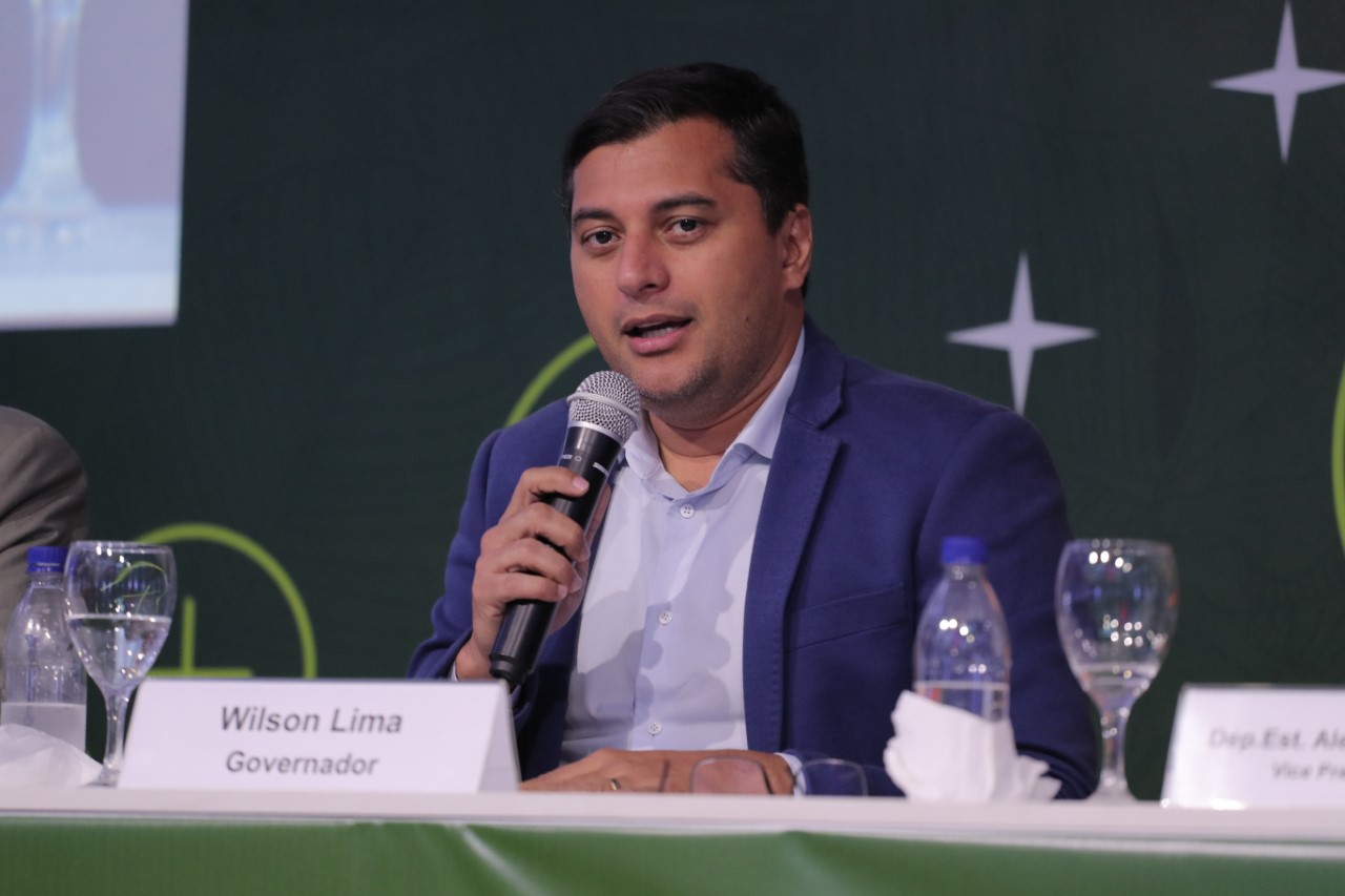 Wilson Lima defende investimento em internet para conectar o Amazonas