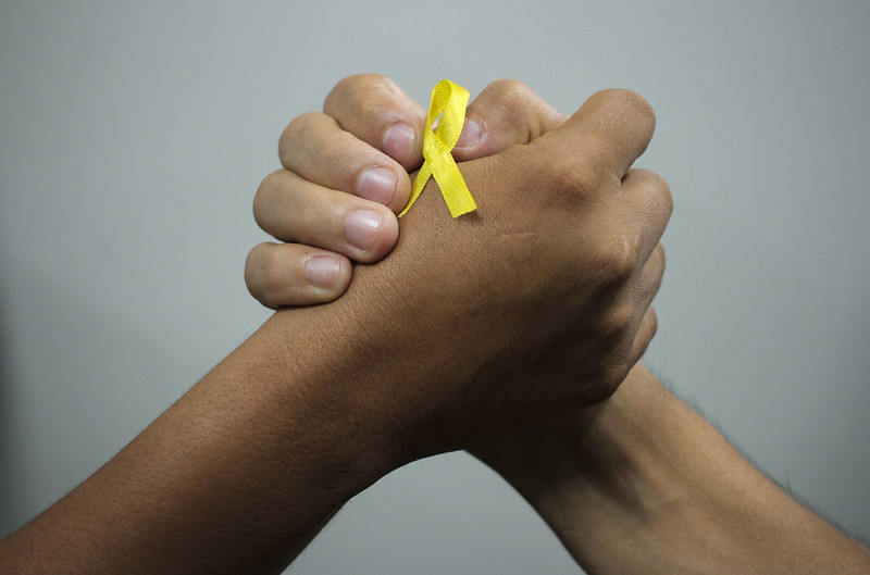 Com slogan ‘Você não está só, nós te ouvimos’, prefeitura lança campanha de prevenção ao suicídio