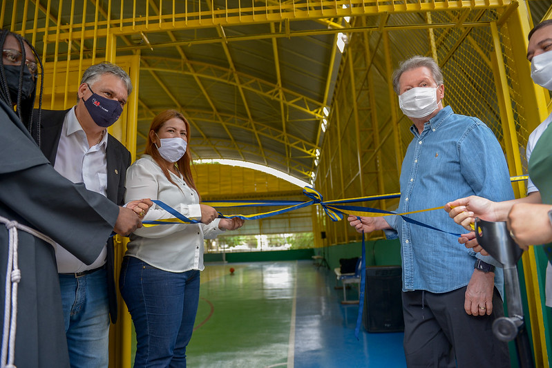 Prefeito inaugura centro esportivo no Eldorado e anuncia programação de aniversário da capital