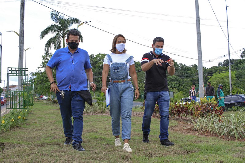 Primeira-dama acompanha trabalhos paisagísticos na avenida do Turismo e no mercado Walter Rayol