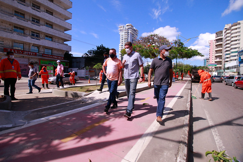 Prefeitura amplia limpeza pública em Manaus com ações no Boulevard e cemitério no Tarumã