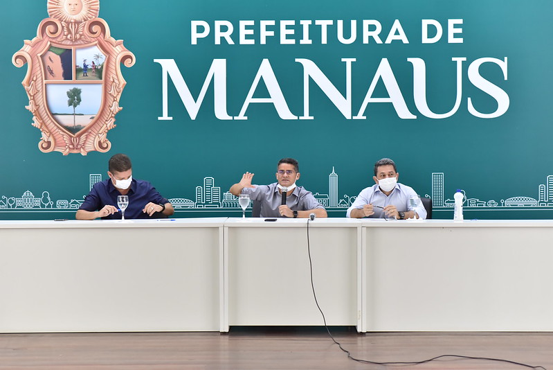 Prefeito David Almeida reúne com secretários e discute metas dos 100 dias