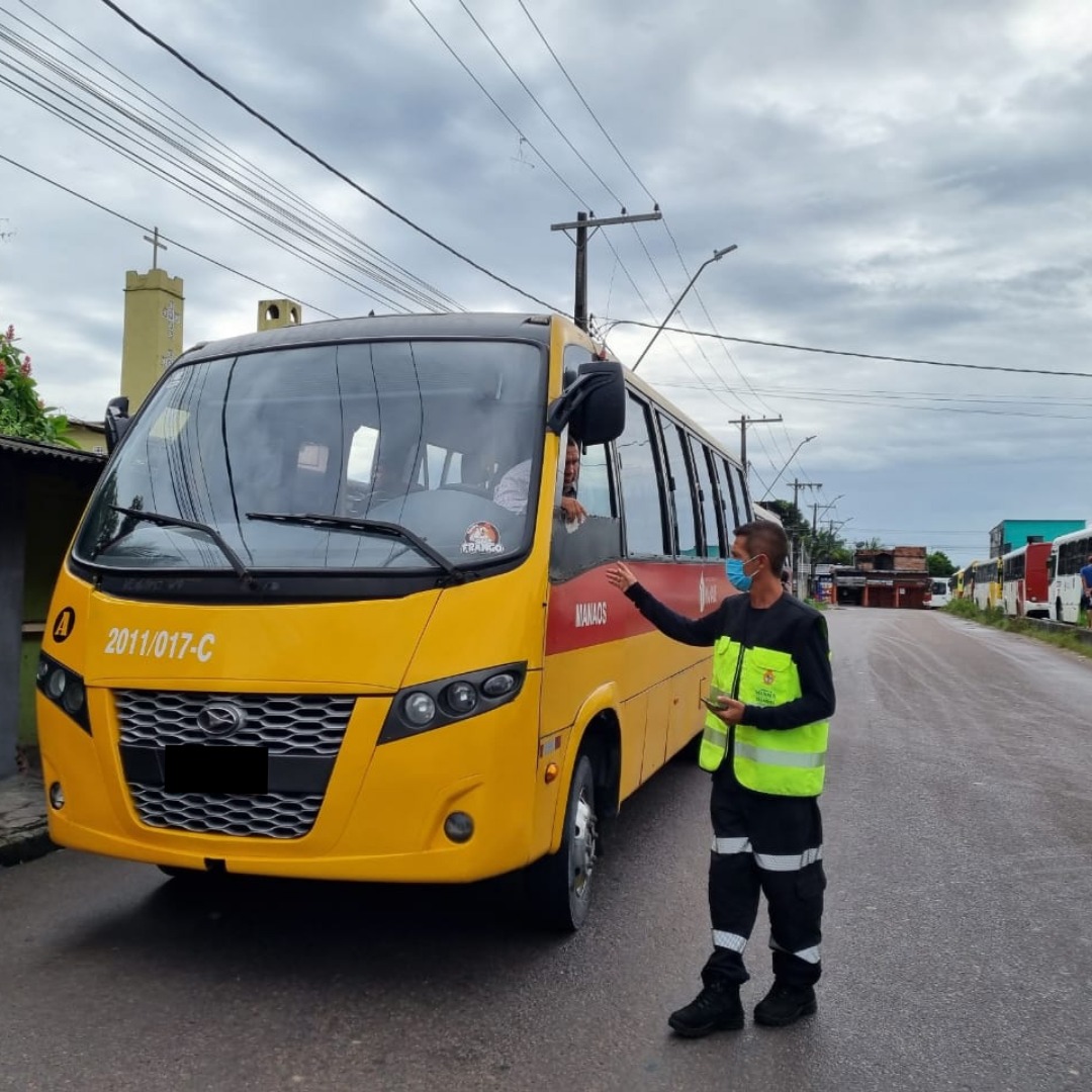 Prefeitura fiscaliza transporte público na zona Leste de Manaus