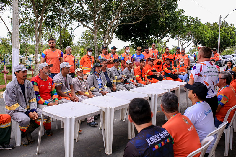 Prefeitura de Manaus entrega novos caixilhos no cemitério Aparecida para dar dignidade às sepulturas
