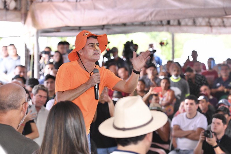 David Almeida entrega 52 toneladas de ração para produtores e anuncia realização de cursos e assistência técnica para impulsionar a produção rural