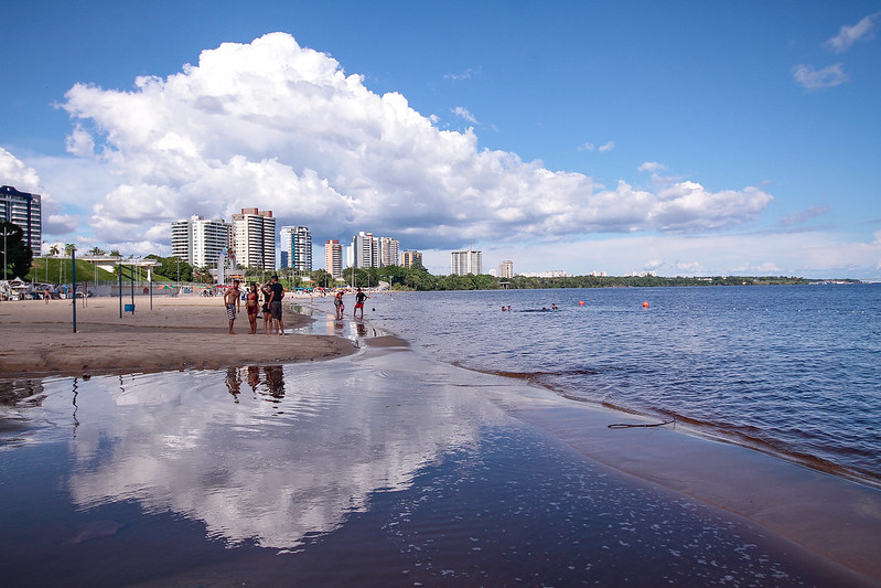 Prefeitura e Capitania orientam para distanciamento de embarcações da praia da Ponta Negra