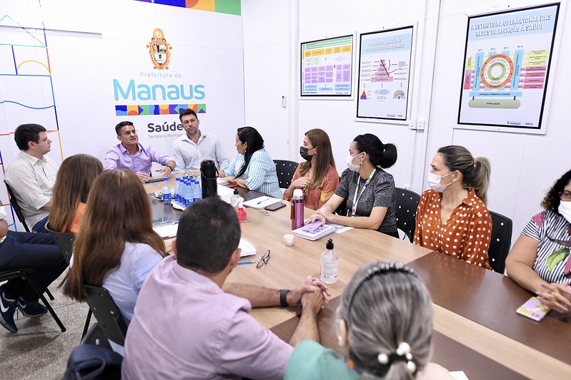 Prefeito David Almeida incentiva e cobra resultados de novos secretários