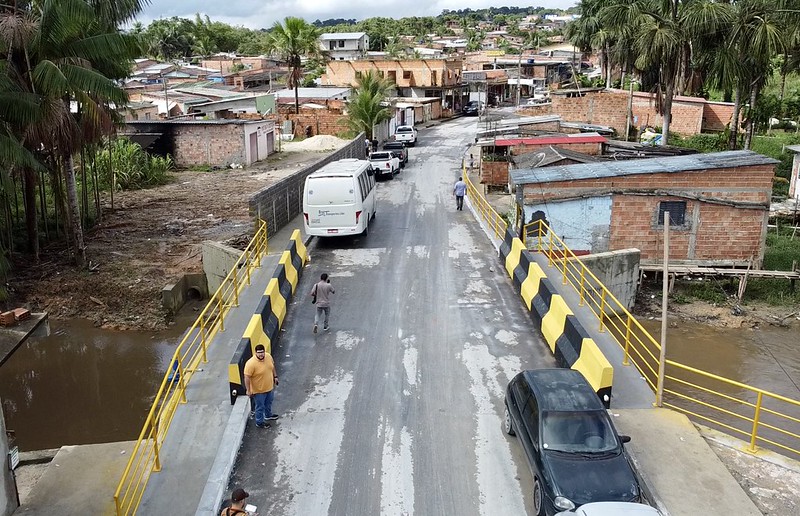 Prefeito David Almeida realiza última fiscalização em construção da nova ponte da Comunidade Nobre