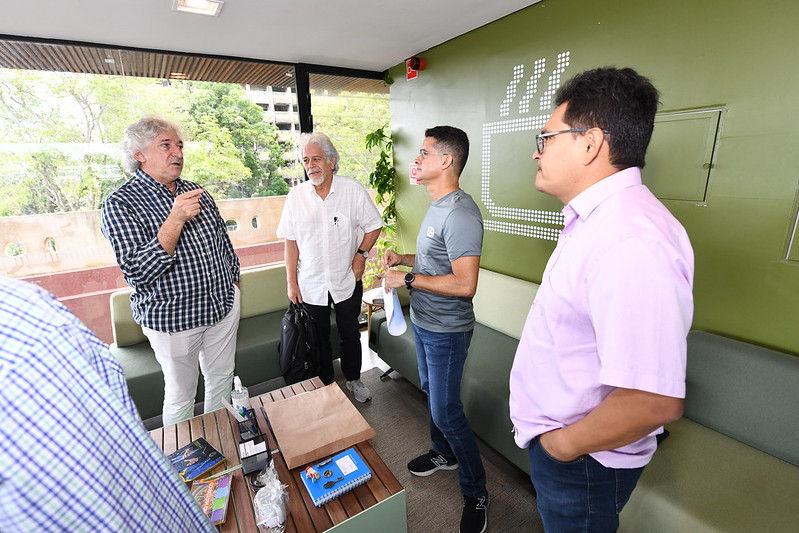 Prefeito David Almeida define projeto do Parque Encontro das Águas Rosa Almeida