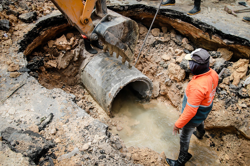 Prefeitura avança com serviços de infraestrutura na zona Leste