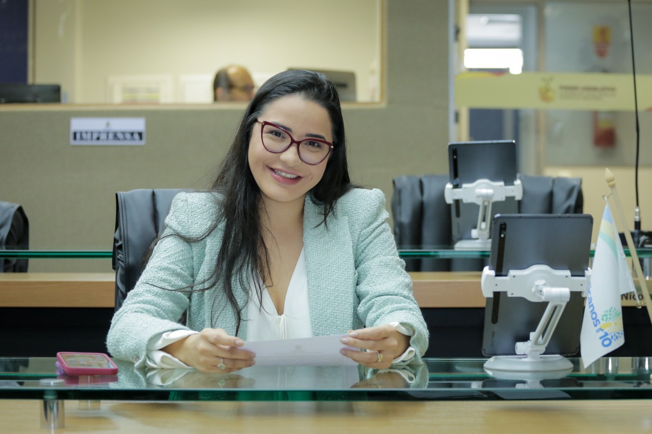 Dra. Mayara cobra realização de concurso público para Saúde