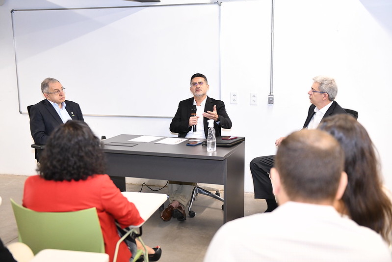 Prefeito David Almeida participa de lançamento do programa de fortalecimento das capacidades sustentáveis na região amazônica