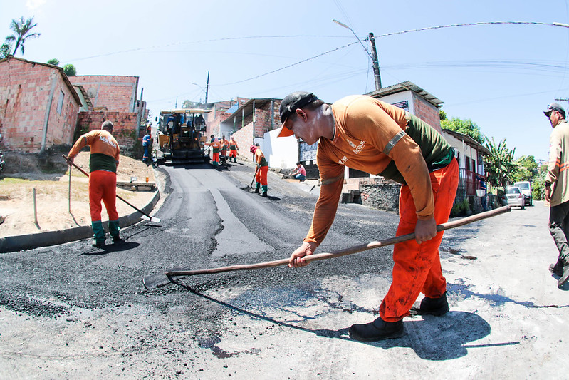 Prefeitura intensifica serviços de infraestrutura no bairro Jorge Teixeira