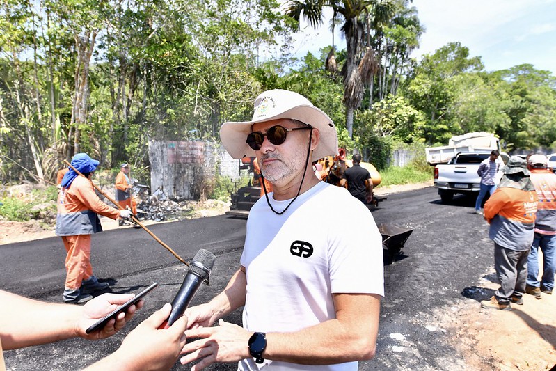 Prefeito David Almeida destaca avanço do programa ‘Asfalta Manaus’ no Parque Riachuelo