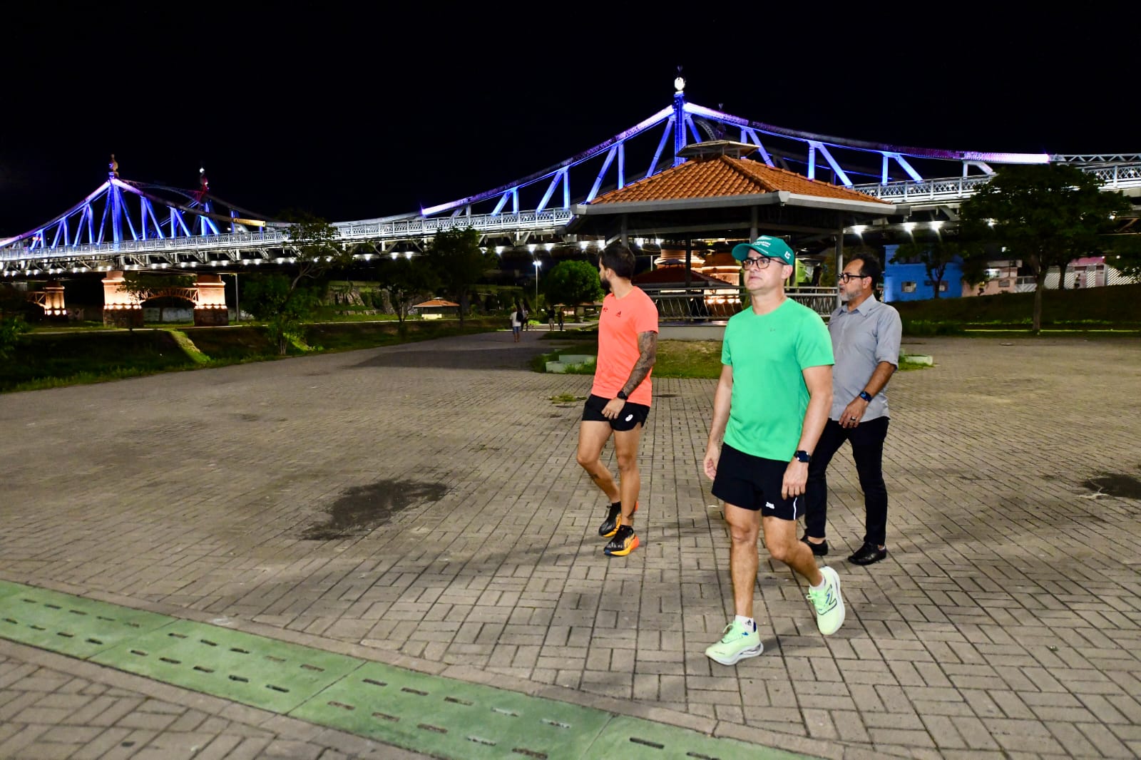 Prefeito David Almeida anuncia nova decoração e reforço na segurança da ponte Benjamin Constant