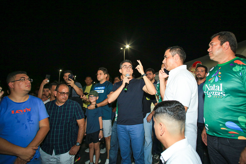 Prefeito David Almeida entrega ‘Presépio Flutuante’ para atender 38 comunidades ribeirinhas com o Natal das Águas