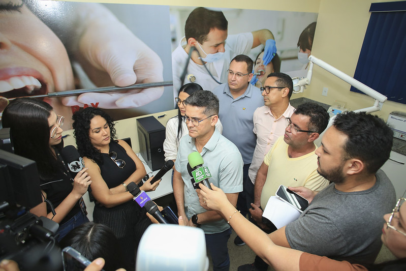 Prefeito David Almeida entrega Unidade de Saúde da Família no Colônia Terra Nova