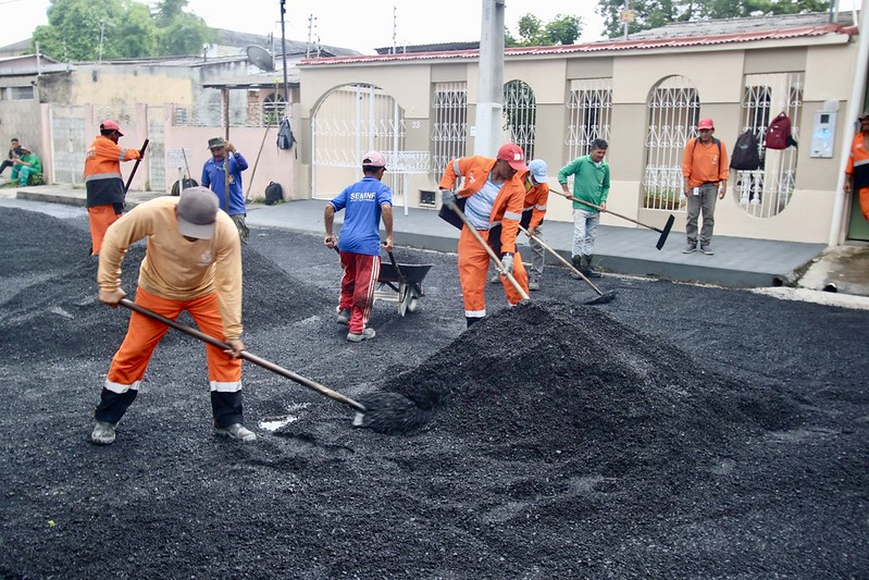 Prefeitura de Manaus intensifica serviços de recomposição asfáltica na zona Norte