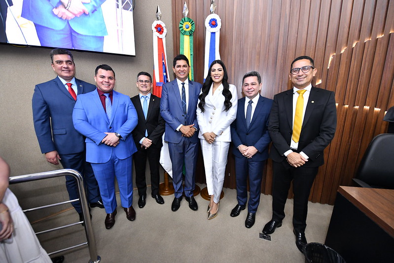 Prefeito David Almeida prestigia posse dos novos parlamentares da Assembleia Legislativa do Amazonas