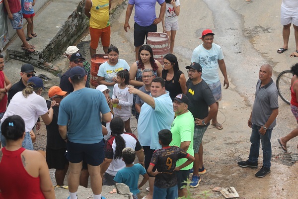 Prefeitura de Manaus inicia intervenção emergencial no beco Padre Pinto, no bairro da Paz