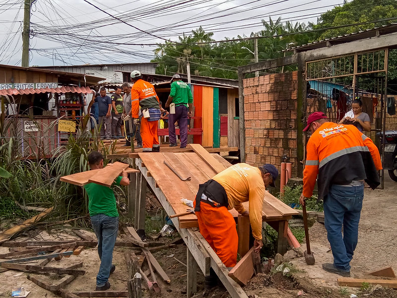 Prefeitura de Manaus constrói ponte e beneficia mais de cem famílias no Zumbi