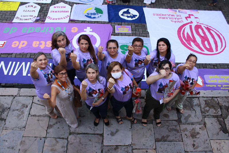 Prefeitura de Manaus participa de passeata em prol do combate à violência contra a mulher