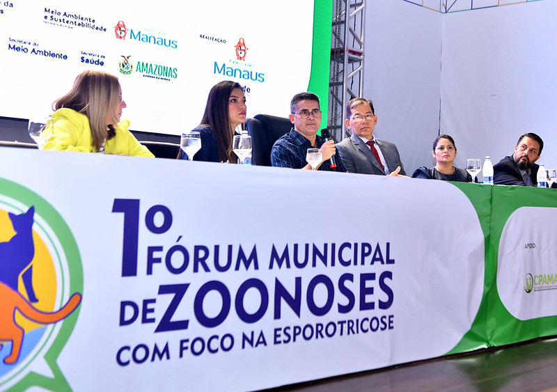 Prefeito realiza abertura do 1º Fórum Municipal de Zoonoses com foco na Esporotricose e destaca combate à doença na capital