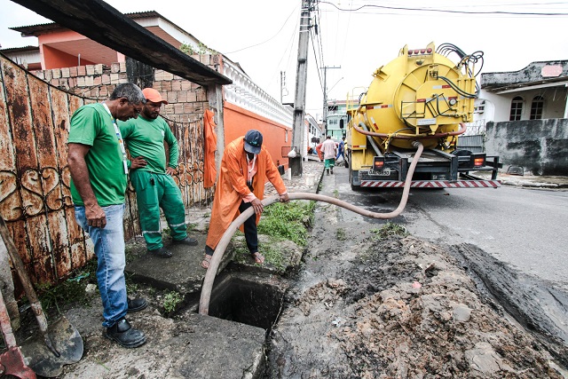 Prefeitura de Manaus intensifica vigilância em período de chuva e desobstrui mais de 600 bueiros em 28 dias