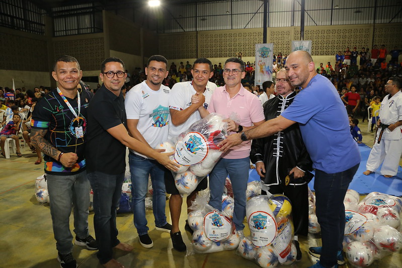 Prefeitura de Manaus entrega novos kits a projetos sociais do ’Esporte na Comunidade’, na zona Sul