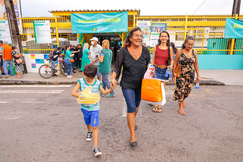 ‘Manaus Mais Cidadã’ realiza mais de 13 mil atendimentos na zona Oeste neste sábado