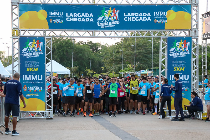 Prefeitura reúne quase 800 corredores em corrida ‘Manaus pela Paz no Trânsito’