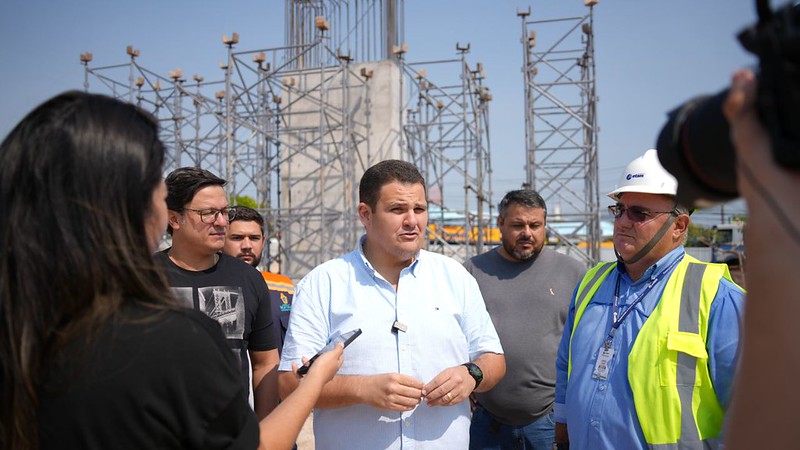 Prefeito realiza vistoria técnica em obra do complexo viário ‘Rei Pelé’