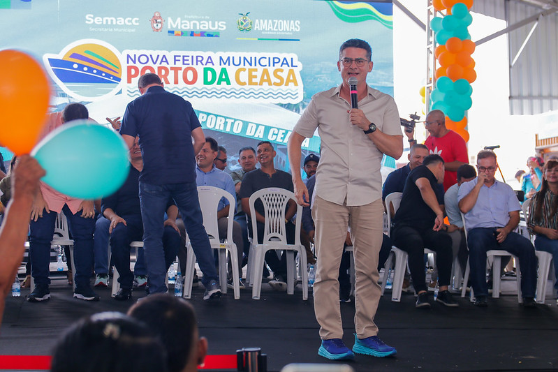 Prefeito reinaugura feira do porto da Ceasa impulsionando comércio local